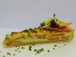 Hokkaido-Tarte mit Schnittlauch